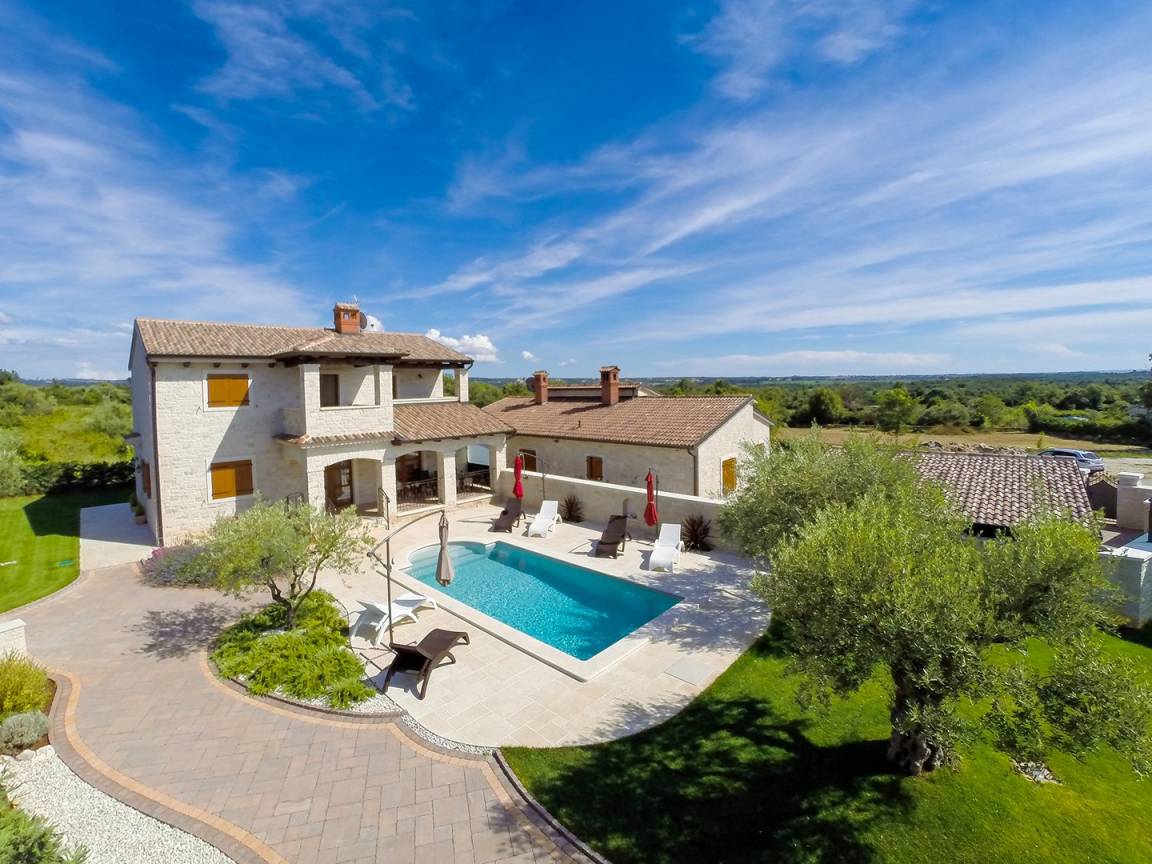 143 M² Villa ∙ 3 Habitaciones ∙ 8 Huéspedes - Novigrad