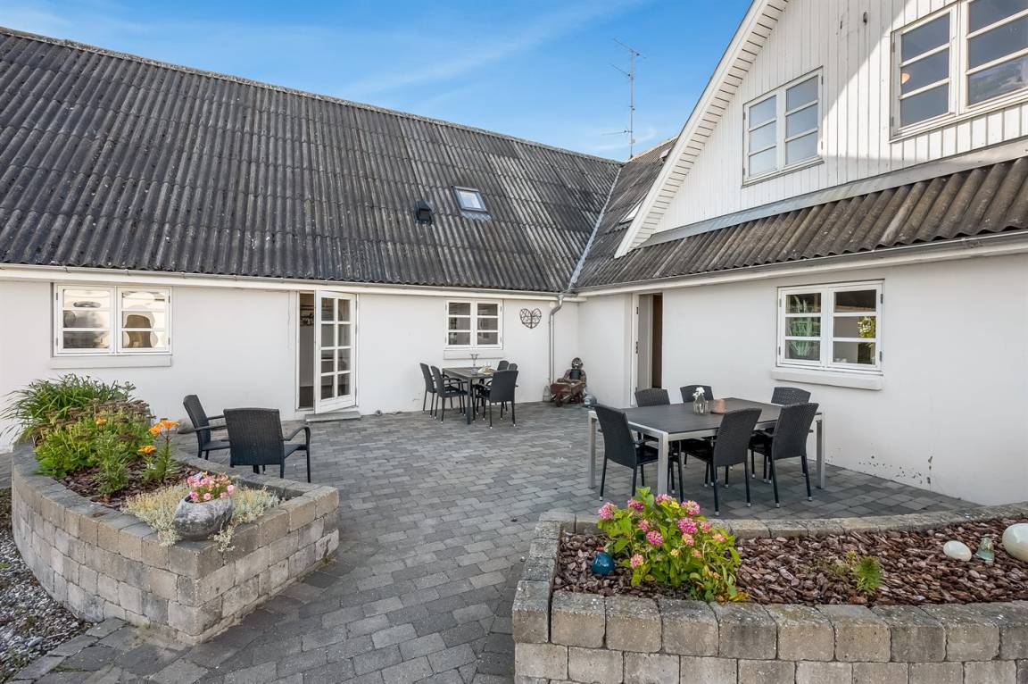 275 m&sup2; Ferienhaus 8 Schlafzimmer 20 G&auml;ste