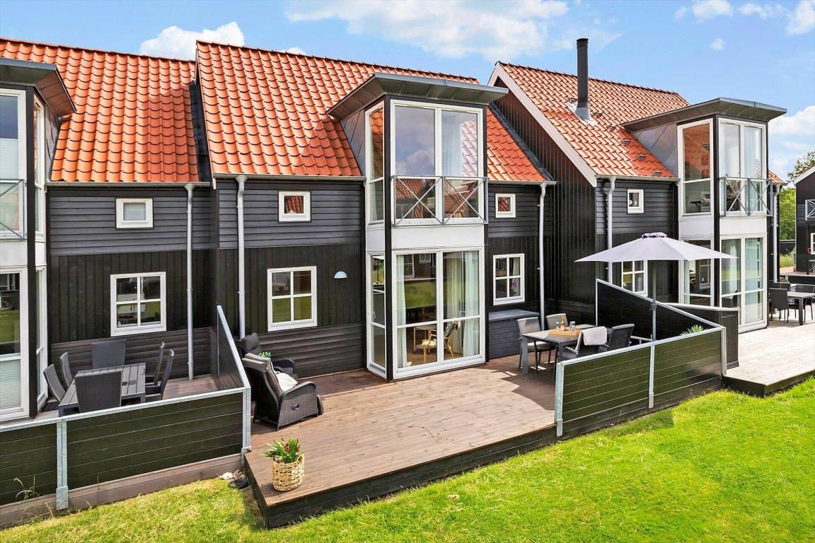 108 M² Huis ∙ 2 Slaapkamers ∙ 6 Gasten - Juelsminde