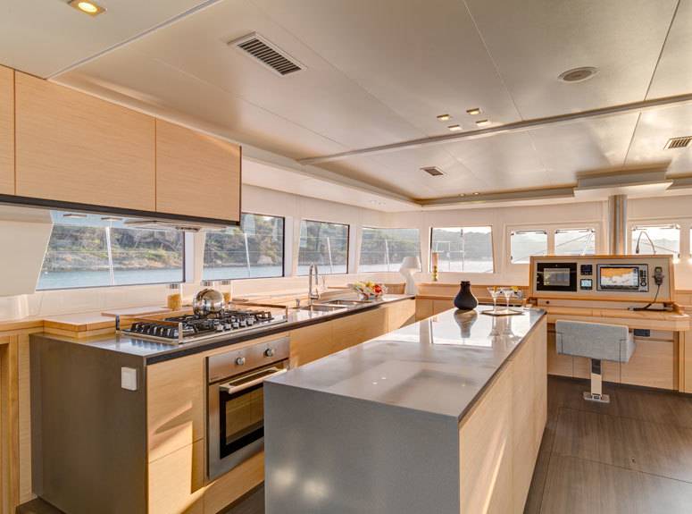 19 M² Péniche ∙ 6 Chambres ∙ 12 Personnes - Ajaccio