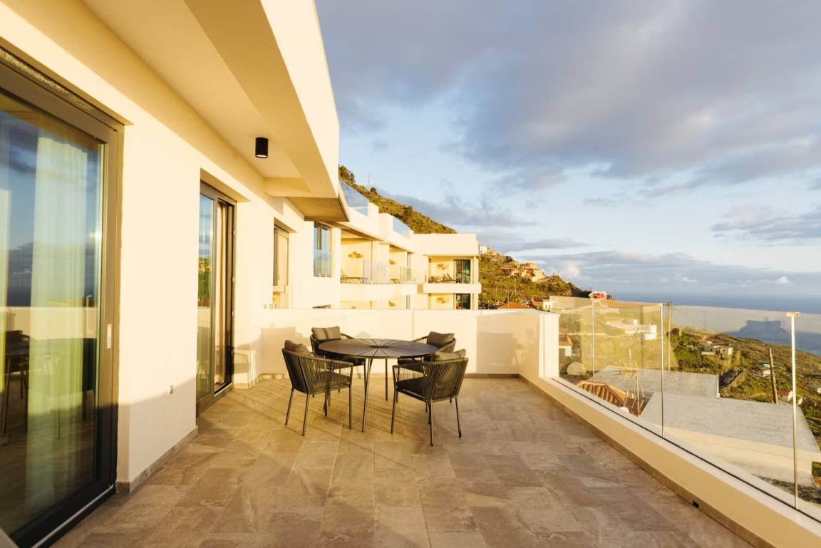 196 M² Villa ∙ 3 Habitaciones ∙ 6 Huéspedes - Faro de Fuencaliente