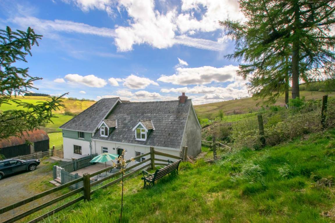 Cottage ∙ 3 Bedrooms ∙ 6 Guests - Wales