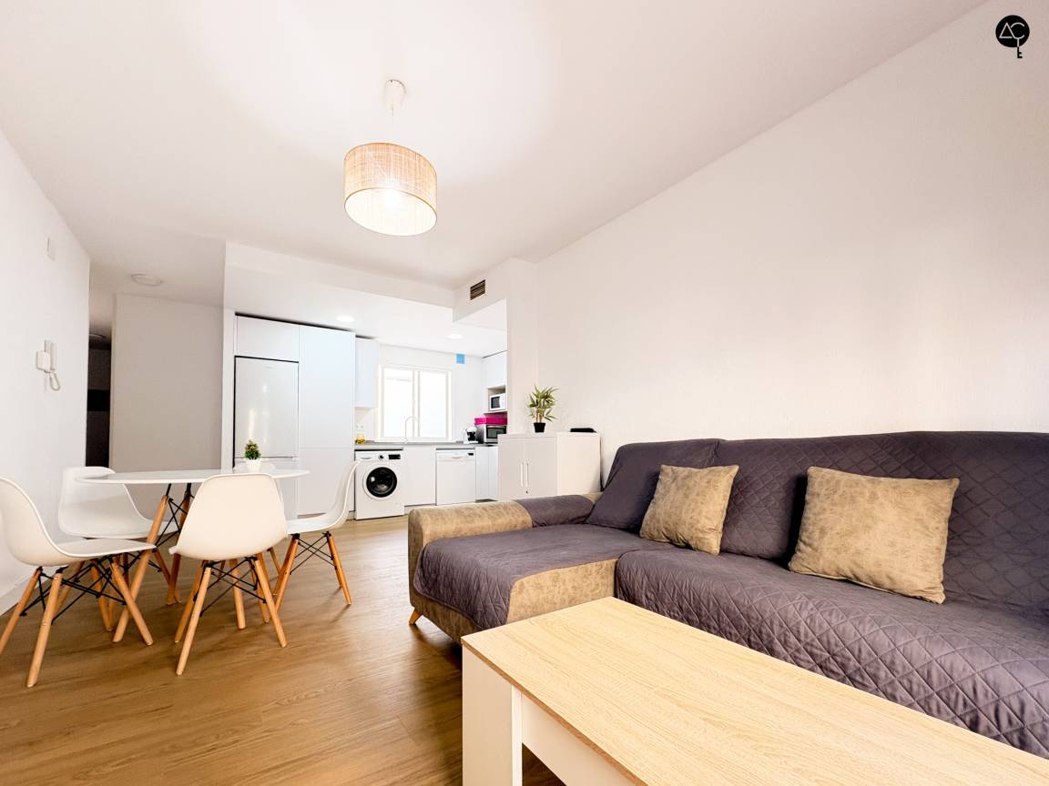 80 M² Apartment ∙ 3 Bedrooms ∙ 5 Guests - Cádiz