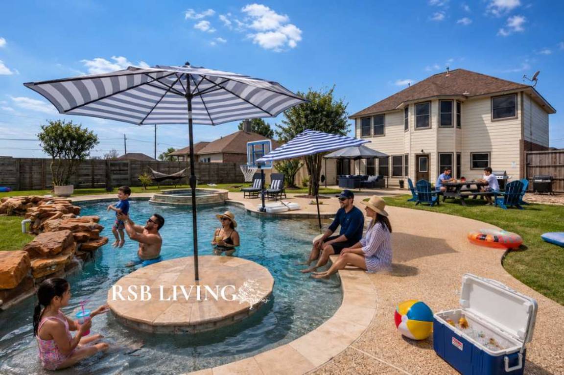 Apartment ∙ 7 Bedrooms ∙ 16 Guests - Willis, TX