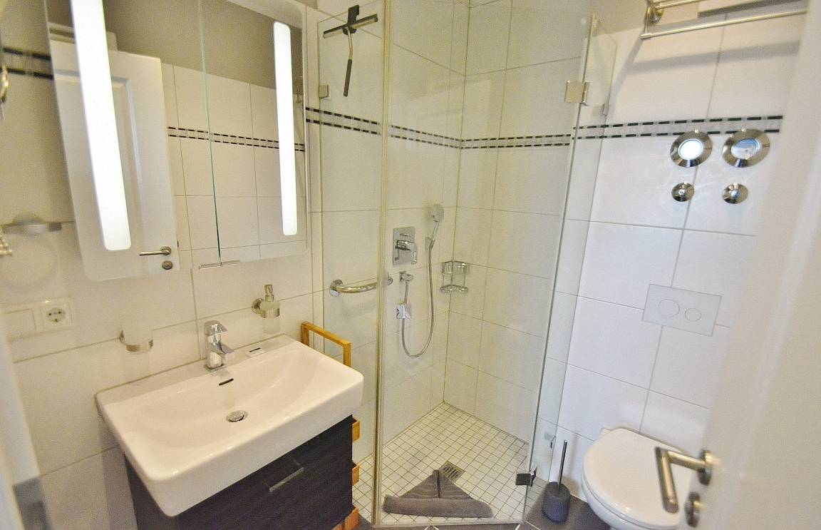 56 m² Ferienwohnung ∙ 2 Schlafzimmer ∙ 5 Gäste – Bild 13