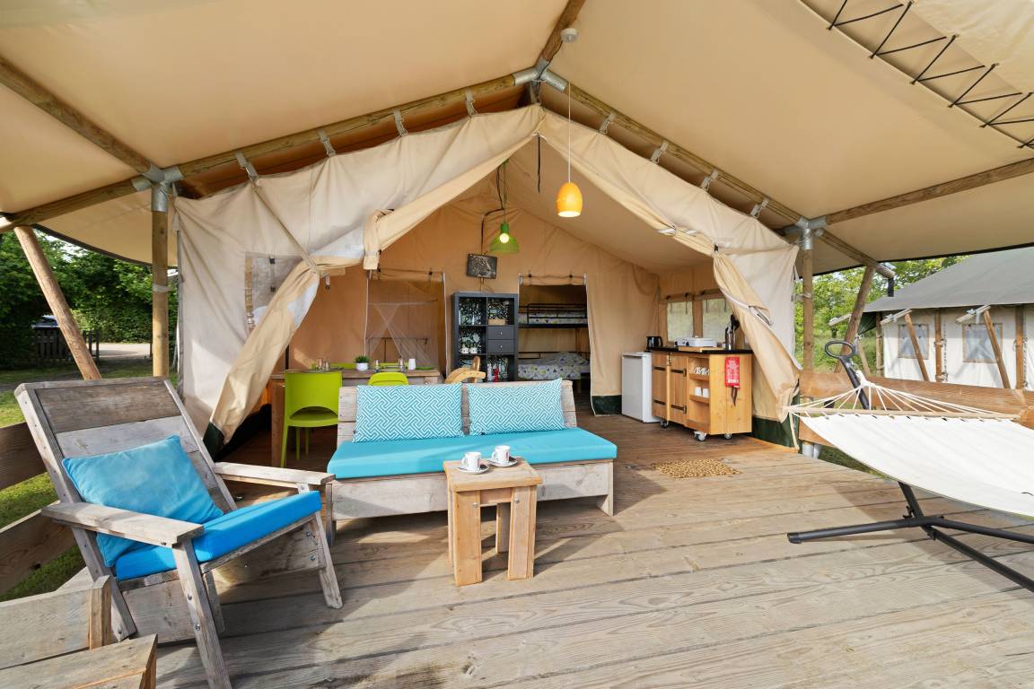 25 M² Camping ∙ 2 Chambres ∙ 4 Personnes - Souillac