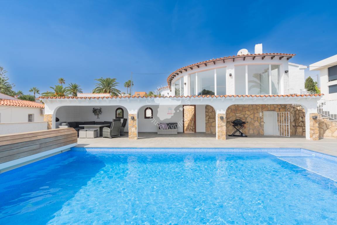 211 M² Villa ∙ 3 Habitaciones ∙ 7 Huéspedes - Calpe