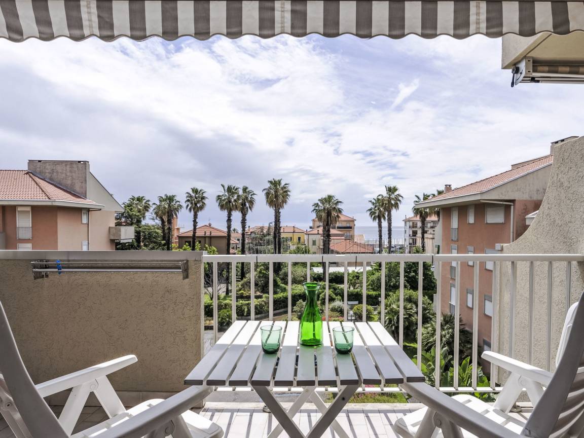 70 M² Appartamento Vacanza ∙ 2 Camere Da Letto ∙ 5 Ospiti - Riva ligure