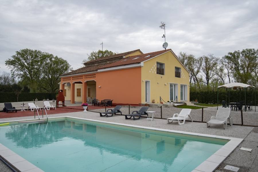 230 M² Farmhouse ∙ 3 Bedrooms ∙ 5 Guests - Veneto