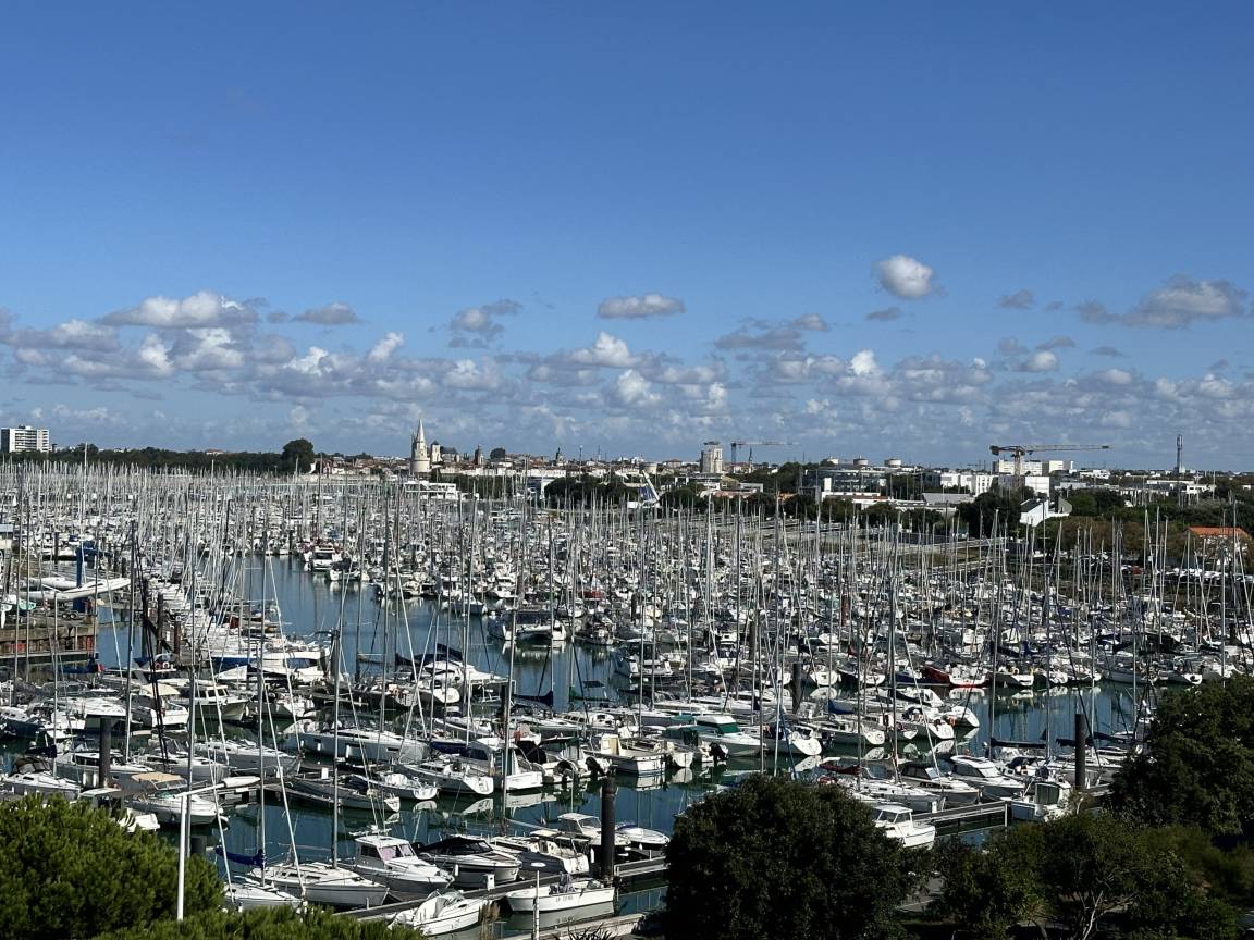 85 M² Apartment ∙ 3 Bedrooms ∙ 6 Guests - La Rochelle