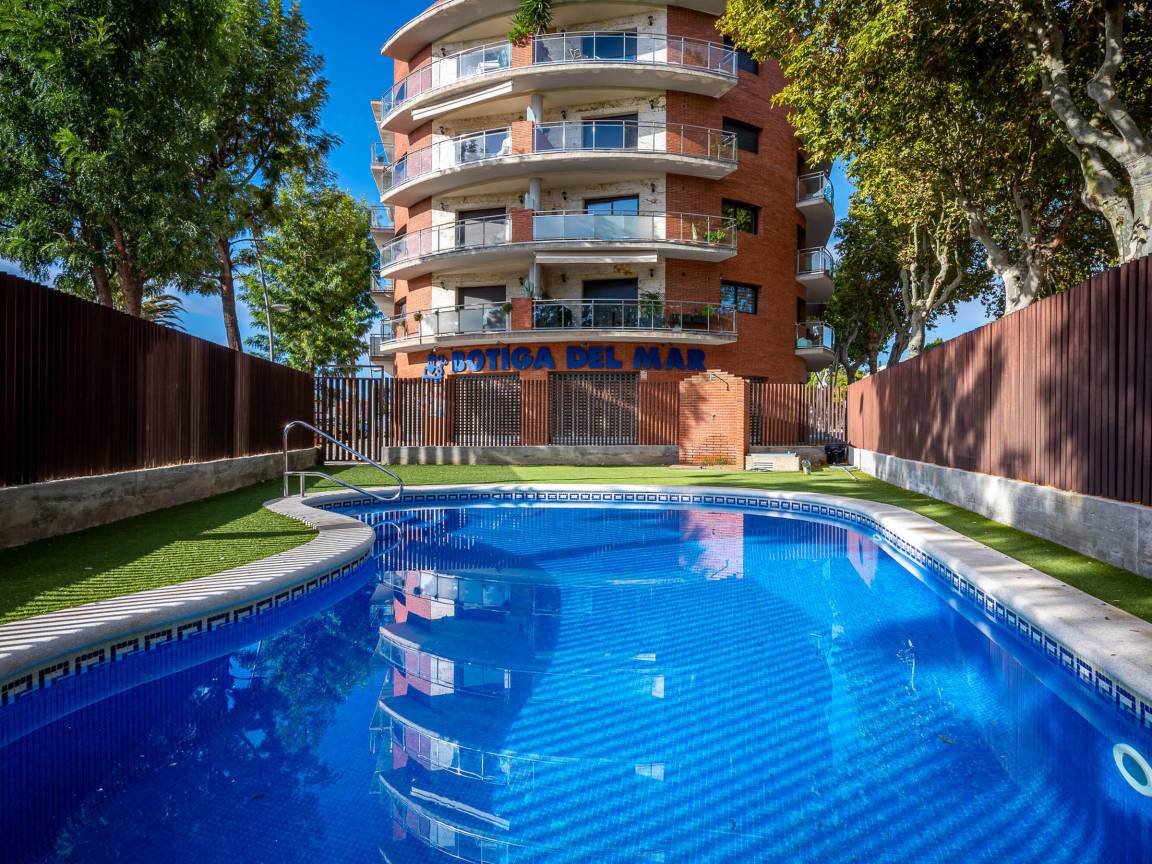 68 M² Apartamento ∙ 2 Habitaciones ∙ 5 Huéspedes - Creixell
