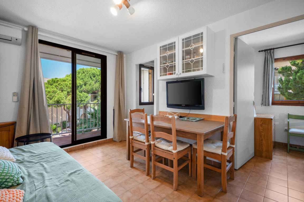 31 M² Apartment ∙ 2 Bedrooms ∙ 4 Guests - Six-Fours-les-Plages