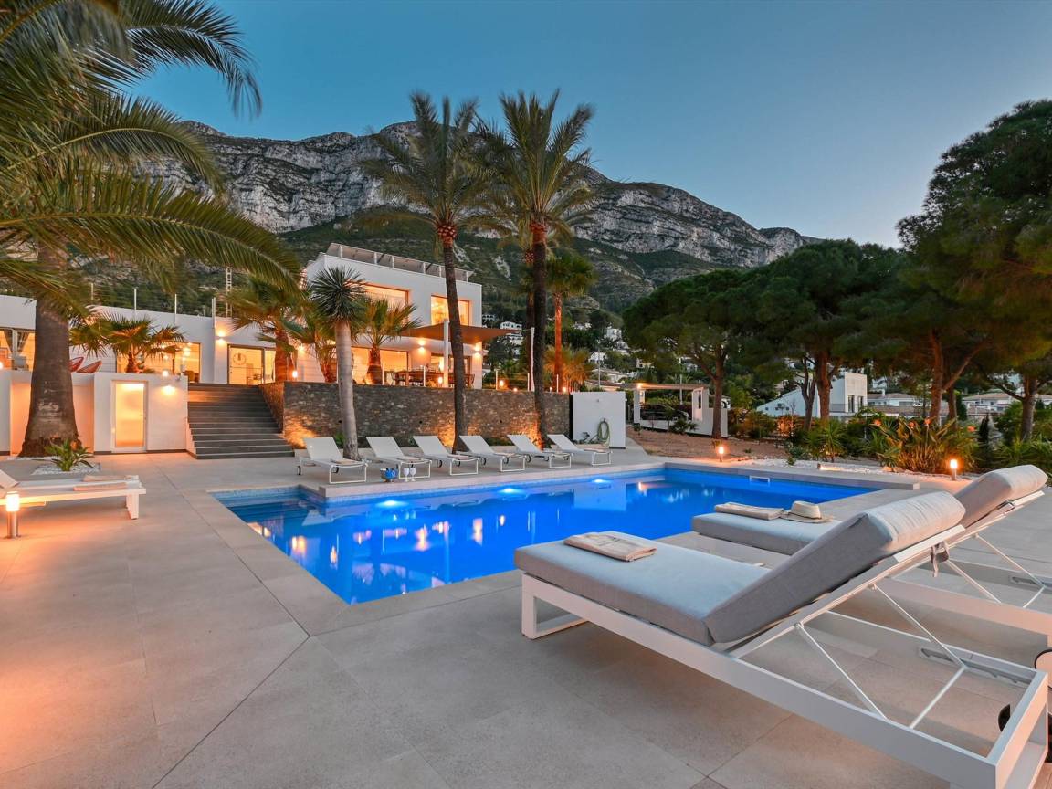 403 M² Villa ∙ 5 Schlafzimmer ∙ 10 Gäste - Dénia