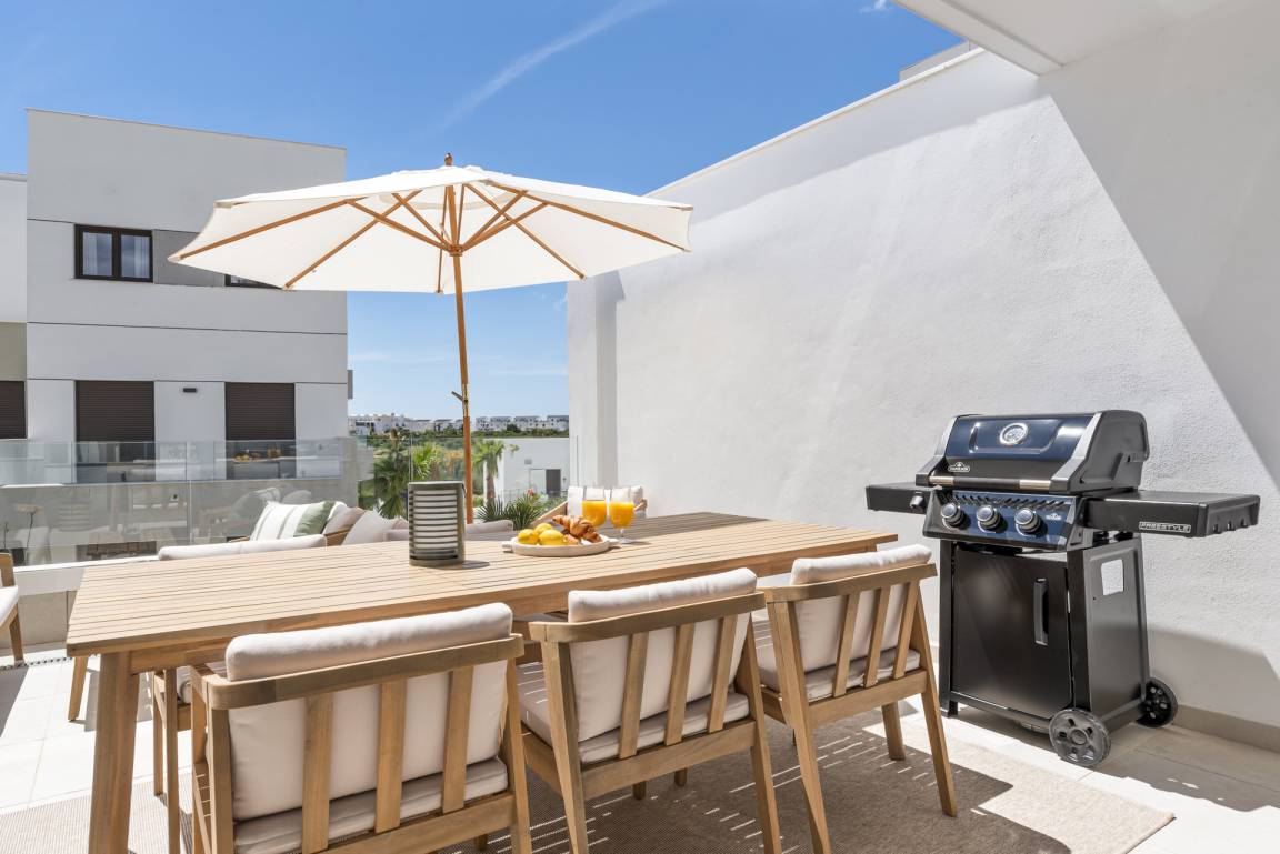 119 M² Apartment ∙ 3 Bedrooms ∙ 6 Guests - Estepona