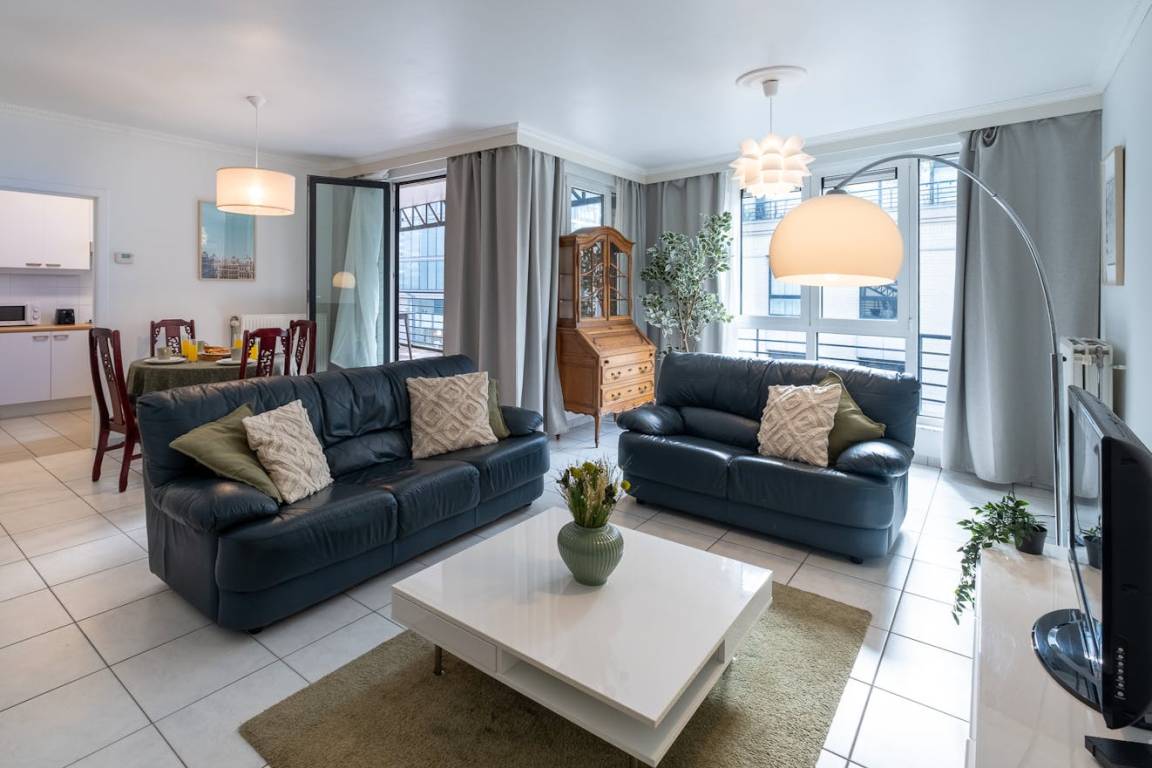 90 M² Ferienwohnung ∙ 2 Schlafzimmer ∙ 4 Gäste - Zaventem