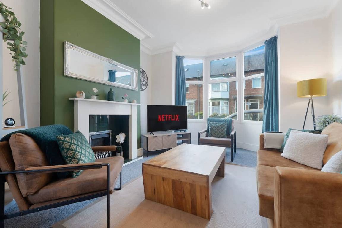 Apartment ∙ 4 Bedrooms ∙ 8 Guests - Darlington
