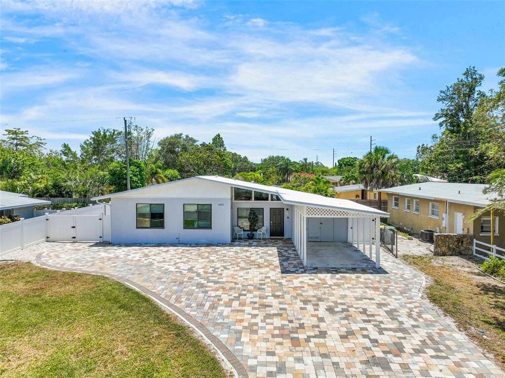 House ∙ 3 Bedrooms ∙ 6 Guests - Sarasota, FL
