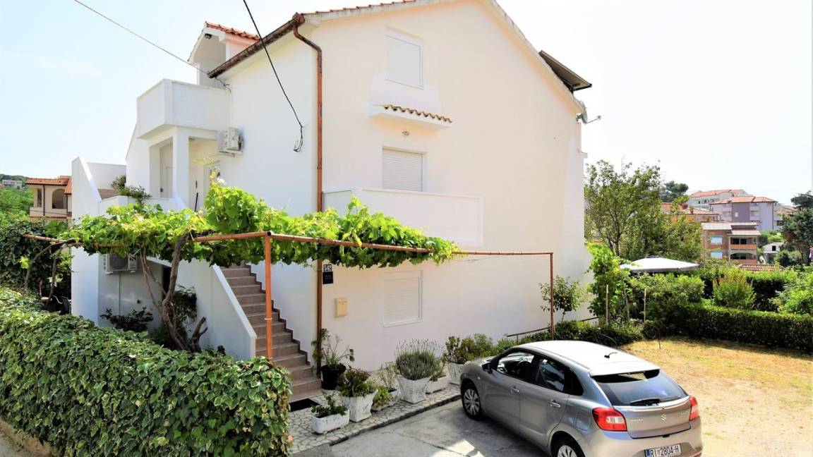 32 M² Ferienwohnung ∙ 1 Schlafzimmer ∙ 2 Gäste - Lopar