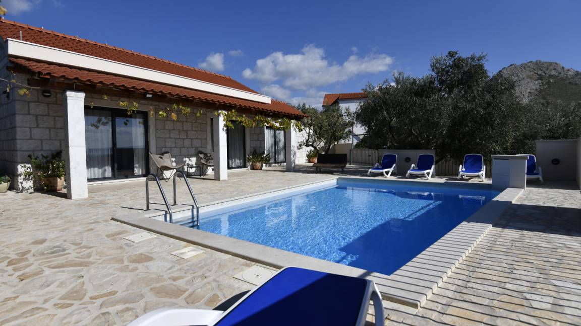 96 M² Villa ∙ 2 Chambres ∙ 5 Personnes - Solin