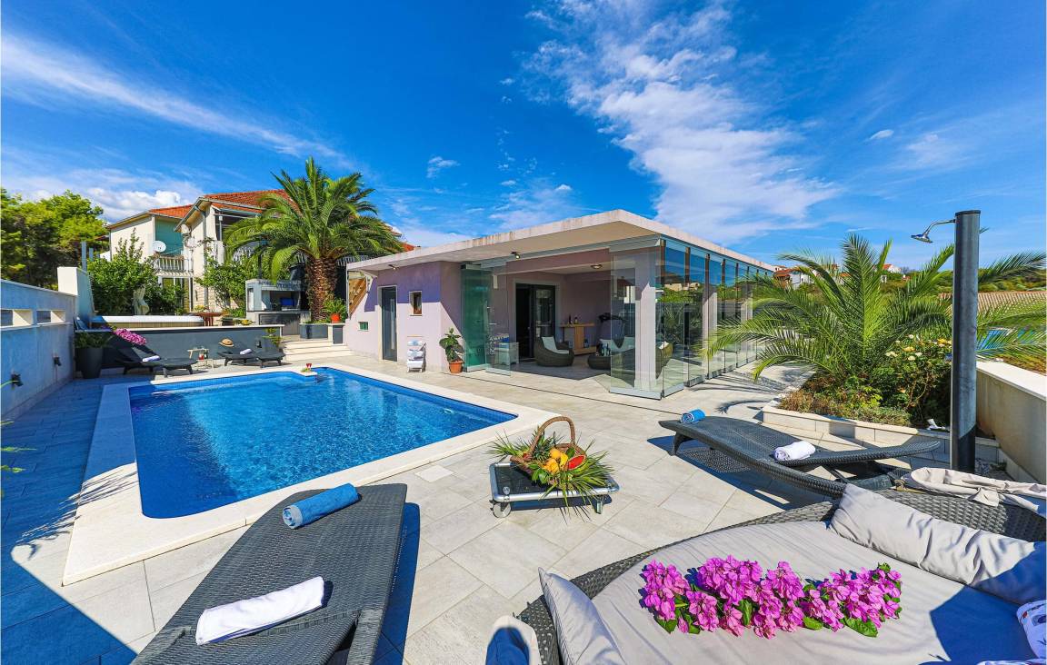 160 M² Ferienhaus ∙ 5 Schlafzimmer ∙ 9 Gäste - Seget Vranjica