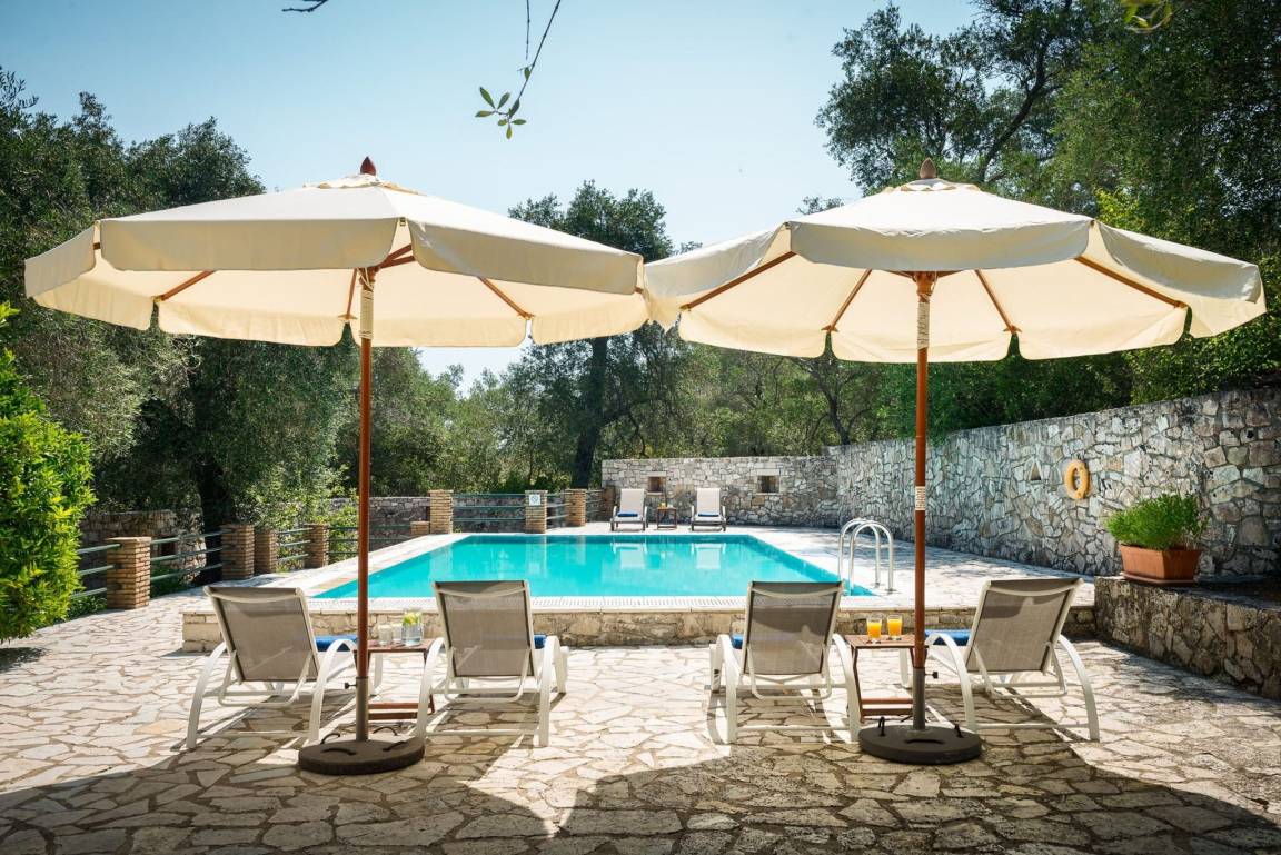 Villa ∙ 3 Bedrooms ∙ 7 Guests - Paxi