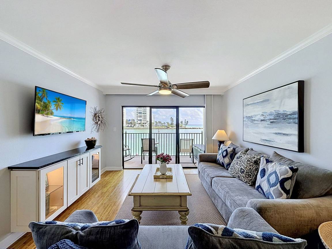 102 M² Condo ∙ 2 Bedrooms ∙ 6 Guests - Treasure Island, FL