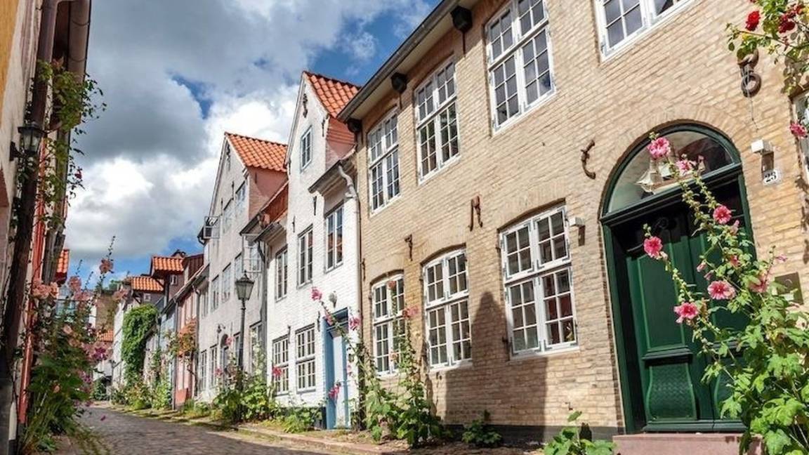 110 M² Ferienwohnung ∙ 1 Schlafzimmer ∙ 6 Gäste - Flensburg