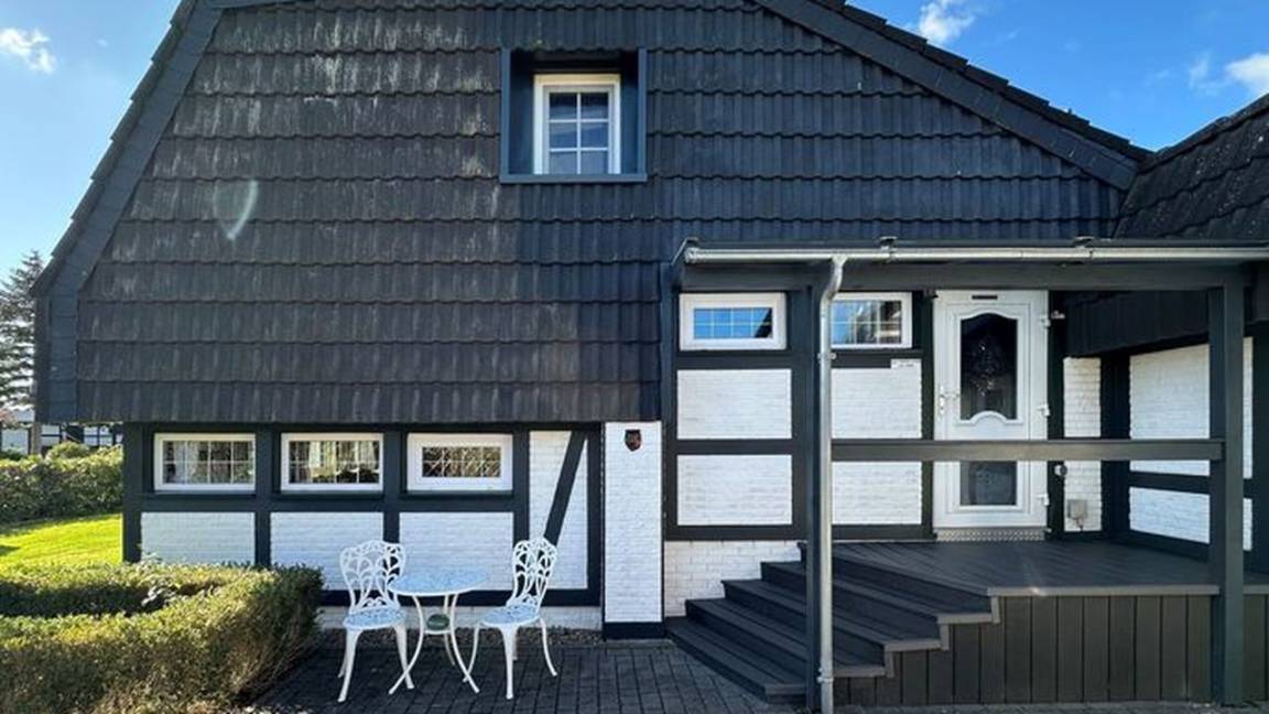 100 M² Ferienhaus ∙ 2 Schlafzimmer ∙ 4 Gäste - Nordenham