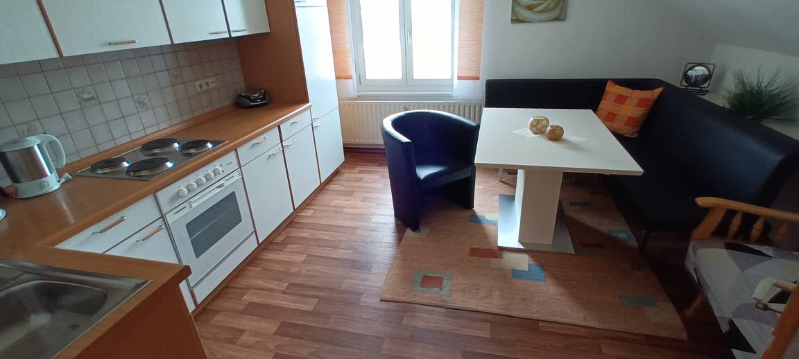 56 M² Ferienwohnung ∙ 1 Schlafzimmer ∙ 2 Gäste - Moosbach
