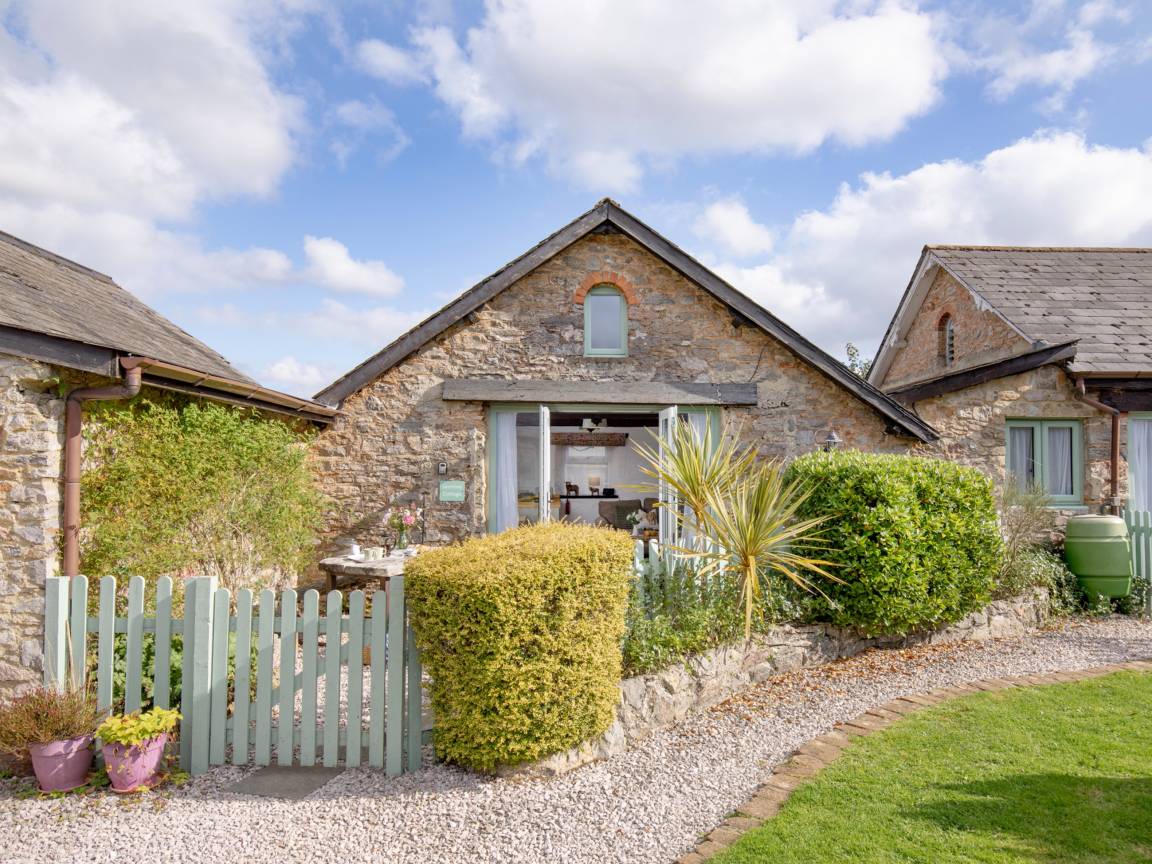 Cottage ∙ 2 Bedrooms ∙ 3 Guests - Paignton