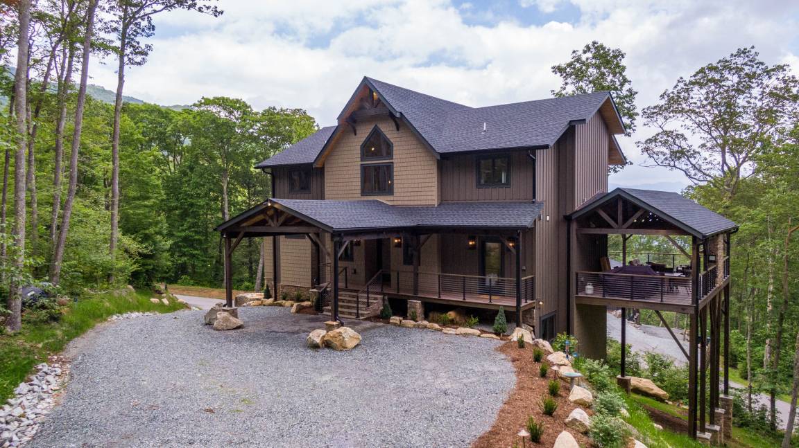 House ∙ 6 Bedrooms ∙ 15 Guests - Beech Mountain, NC