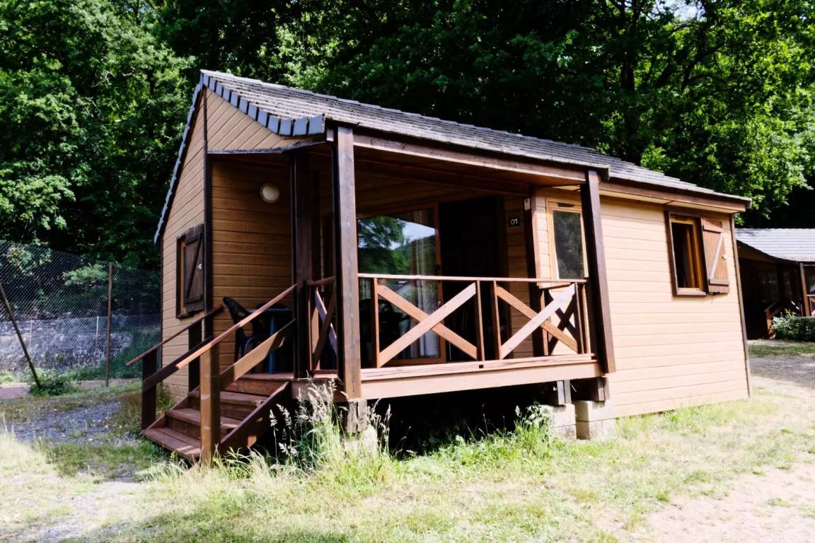 32 M² Ferienhaus ∙ 2 Schlafzimmer ∙ 4 Gäste - Auriac