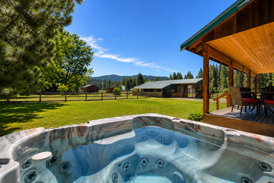 170 M² House ∙ 2 Bedrooms ∙ 6 Guests - Lake Chelan, WA