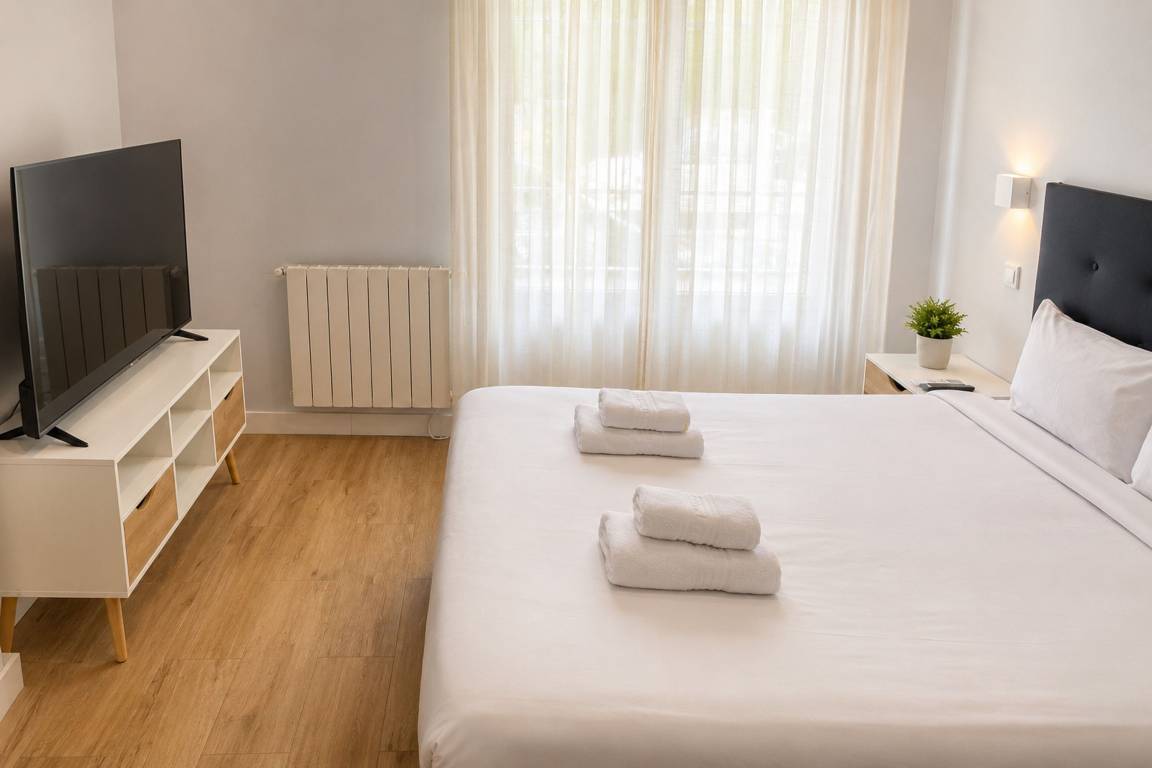 40 M² Apartamento ∙ 1 Habitación ∙ 2 Huéspedes - Madrid