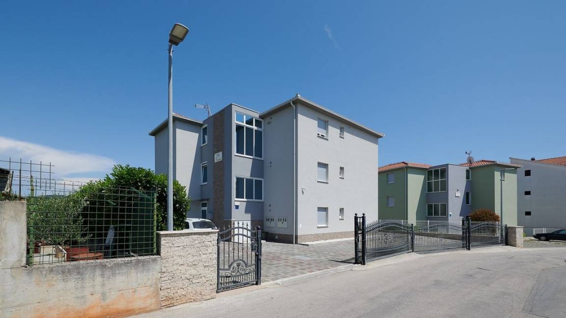 43 M² Apartment ∙ 1 Bedroom ∙ 4 Guests - Okrug Gornji
