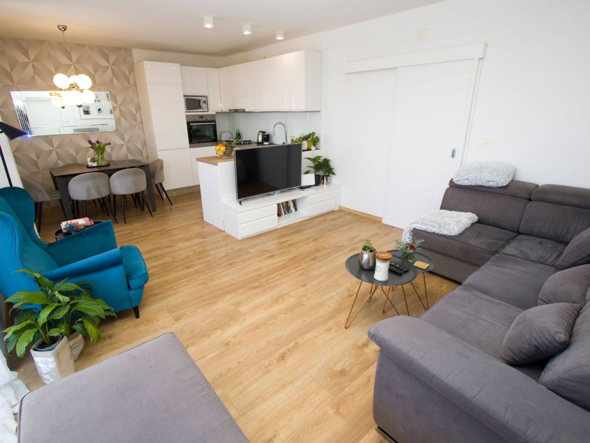 110 M² Appartement ∙ 3 Chambres ∙ 8 Personnes - Makarska