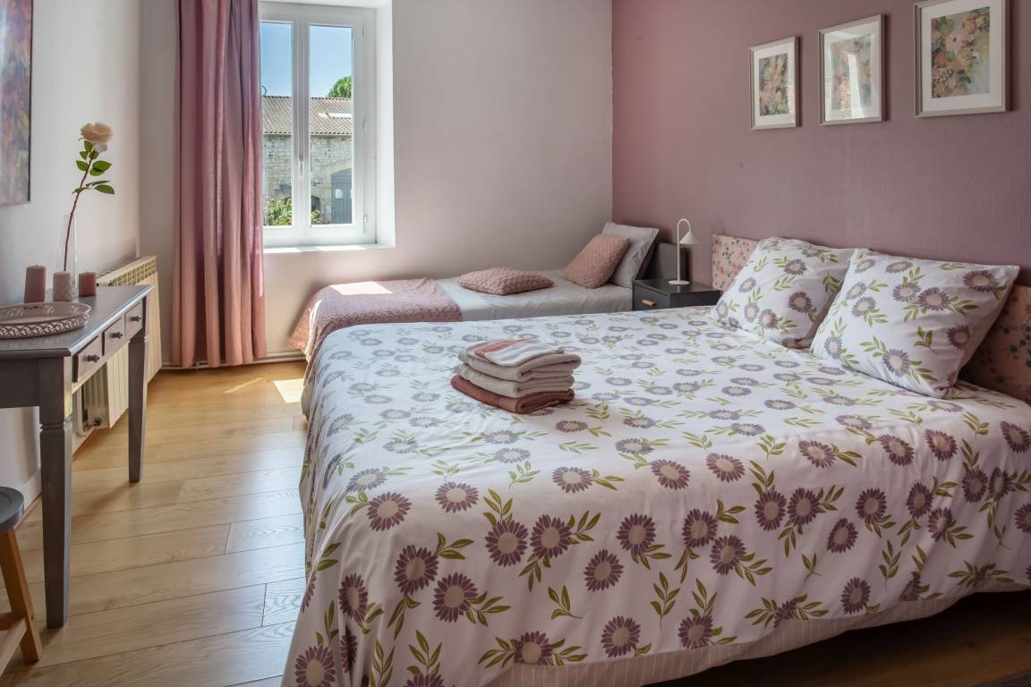 14 M² Chambre D'hôtes ∙ 1 Chambre ∙ 3 Personnes - Cognac