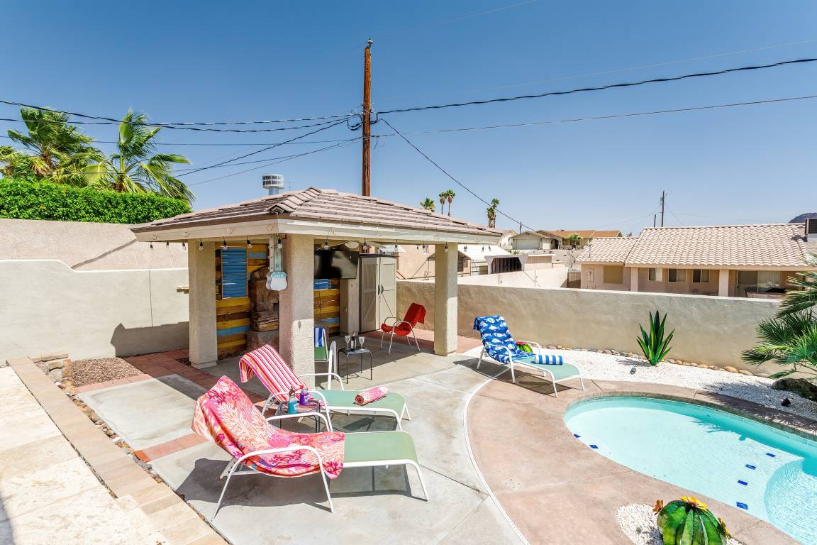 House ∙ 3 Bedrooms ∙ 8 Guests - Lake Havasu City, AZ