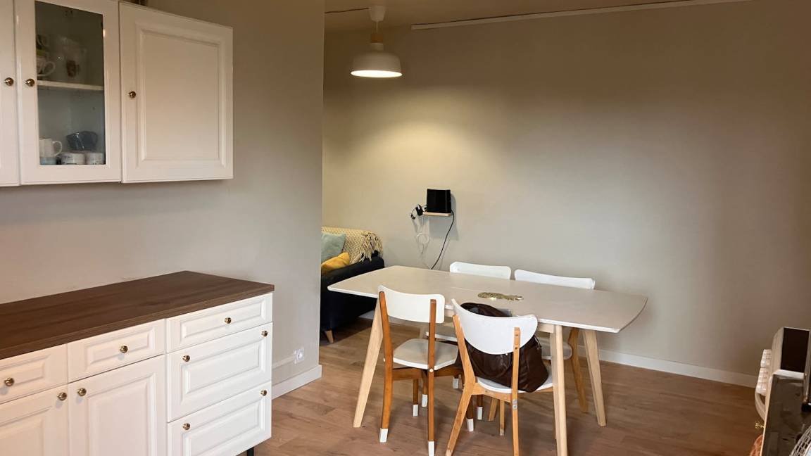 75 M² Apartamento ∙ 4 Habitaciones ∙ 4 Huéspedes - Norte