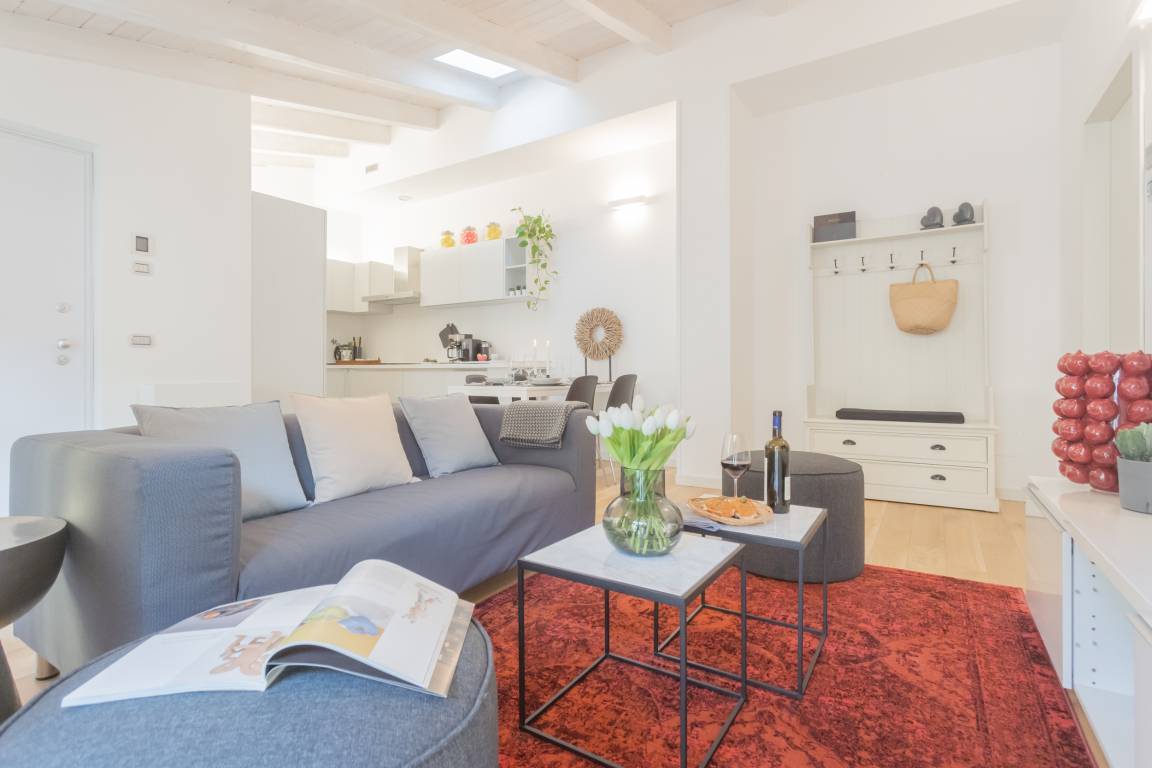 100 M² Apartment ∙ 2 Bedrooms ∙ 4 Guests - Como