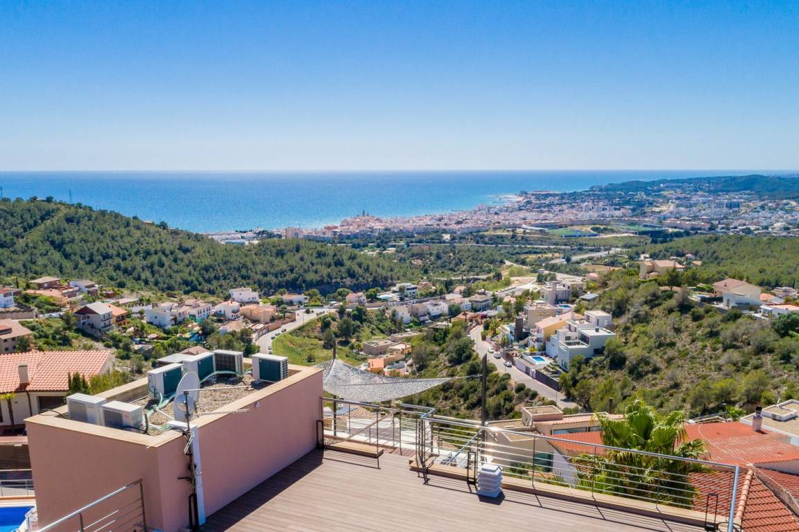 Villa ∙ 5 Bedrooms ∙ 12 Guests - Sitges