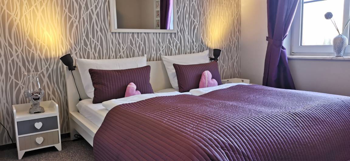 65 m² Ferienwohnung ∙ 2 Schlafzimmer ∙ 4 Gäste – Bild 1