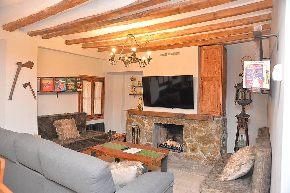 Ferienwohnung ∙ 5 Schlafzimmer ∙ 7 Gäste - Castellar de n'Hug