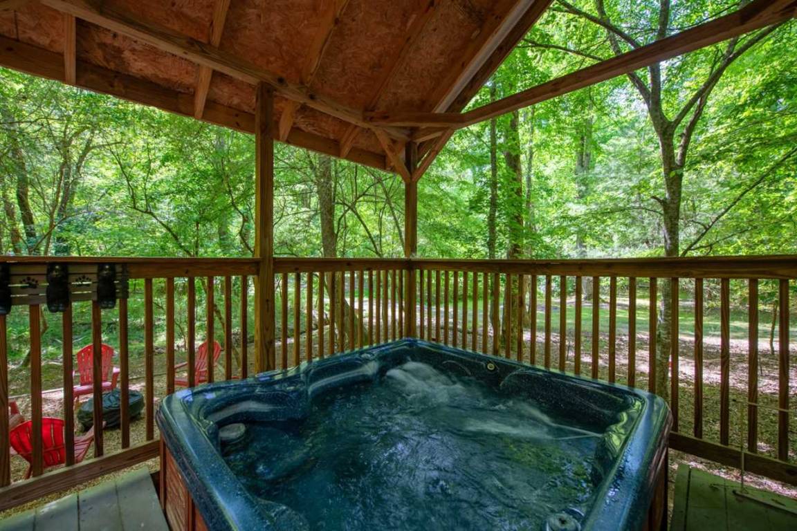 102 M² Cabin ∙ 1 Bedroom ∙ 4 Guests - Ellijay, GA