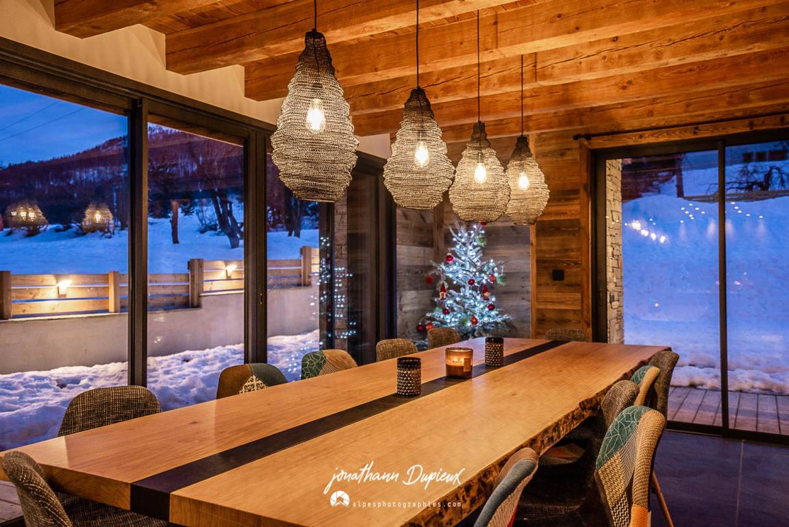 430 M² Chalet ∙ 7 Bedrooms ∙ 24 Guests - Alpler