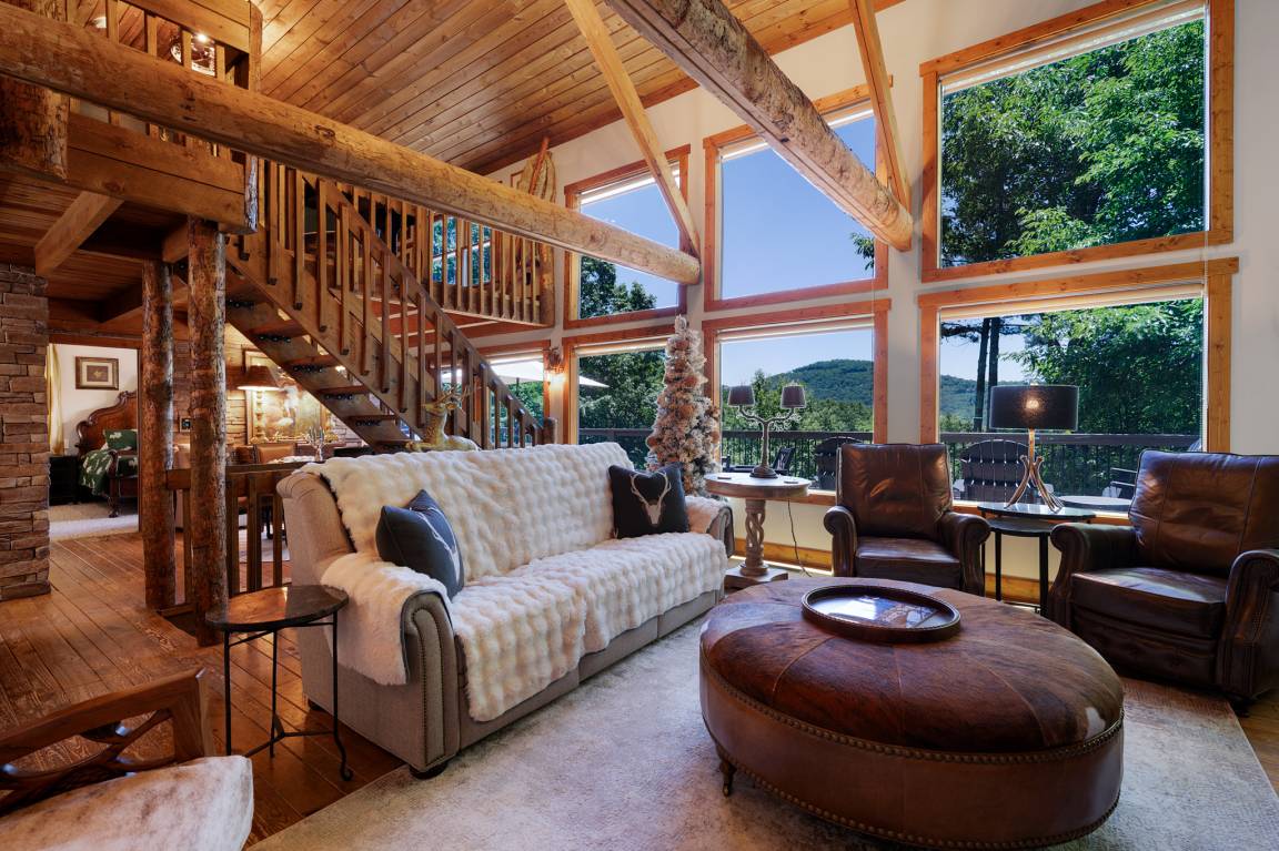 196 M² Cabin ∙ 2 Bedrooms ∙ 4 Guests - Big Canoe, GA