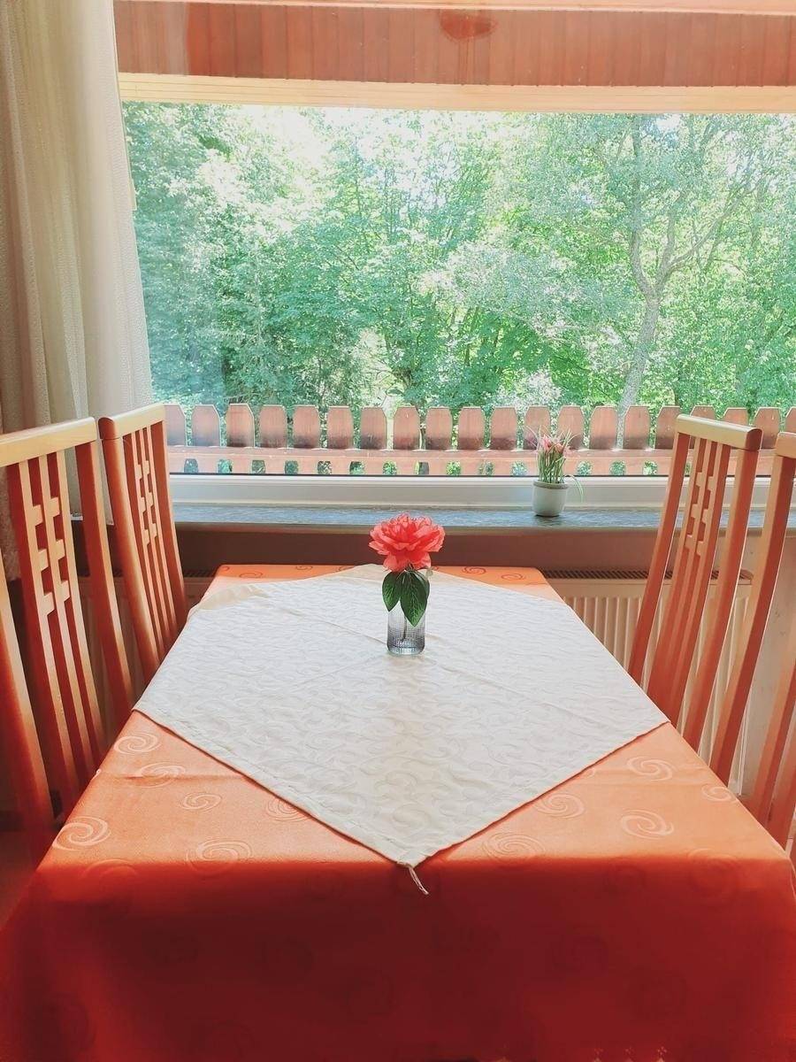 70 m² Ferienwohnung ∙ 2 Schlafzimmer ∙ 4 Gäste – Bild 3