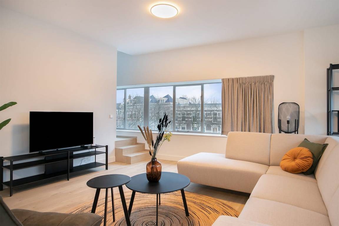 80 M² Apartment ∙ 2 Bedrooms ∙ 4 Guests - Rotterdam Centraal Station