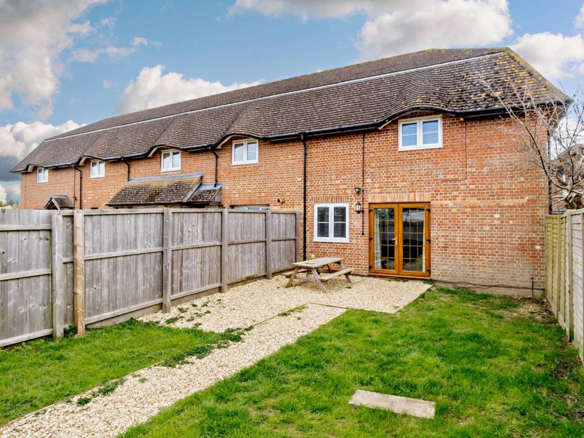 Cottage ∙ 2 Bedrooms ∙ 4 Guests - Portsmouth