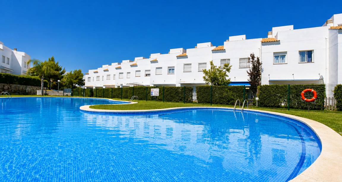 115 M² Casa ∙ 3 Habitaciones ∙ 5 Huéspedes - La Pineda